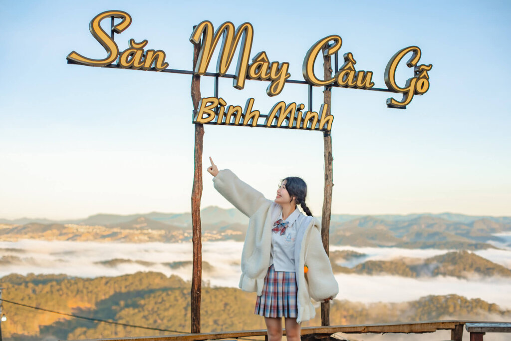 Giới Thiệu - Săn Mây Cầu Gỗ - Bình Minh